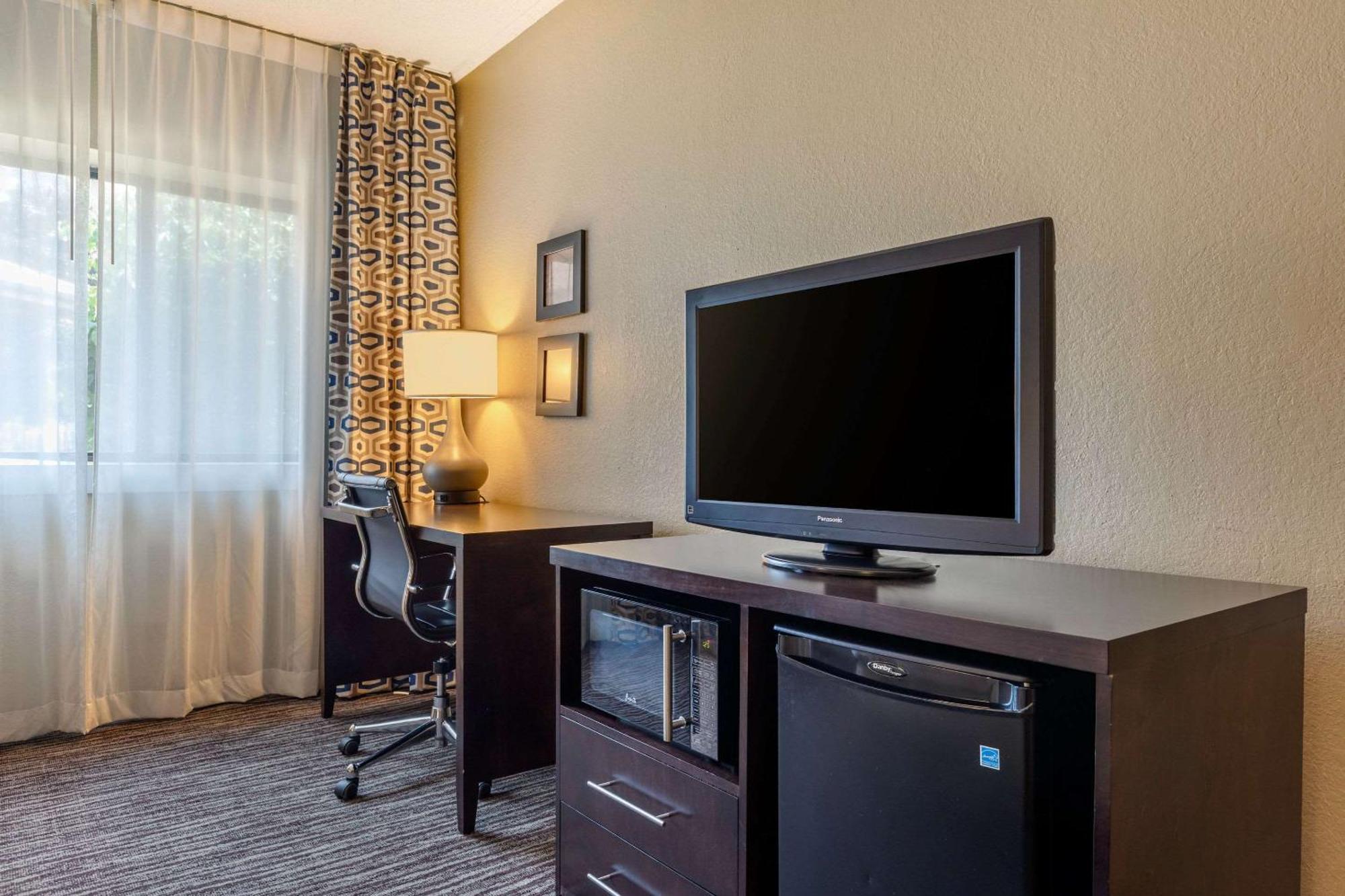 Suburban Studios Arlington Heights Elk Grove Εξωτερικό φωτογραφία